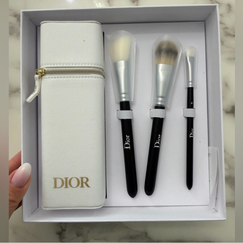 Dior Limited Edition Black Handle Makeup Brush Set with White Zip Case newin box